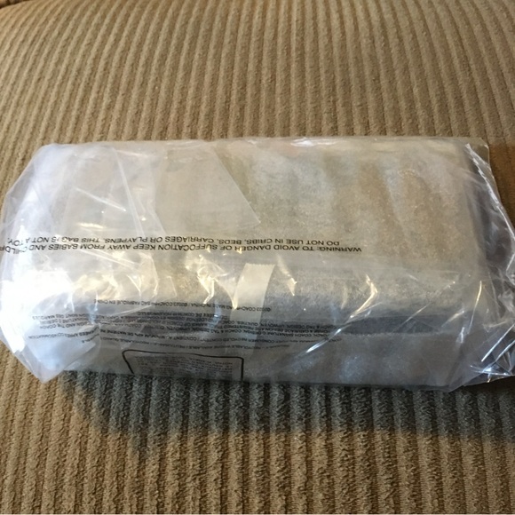 Coach Nolita 19 With Coach Graphic nwt in packaging - Picture 6 of 7